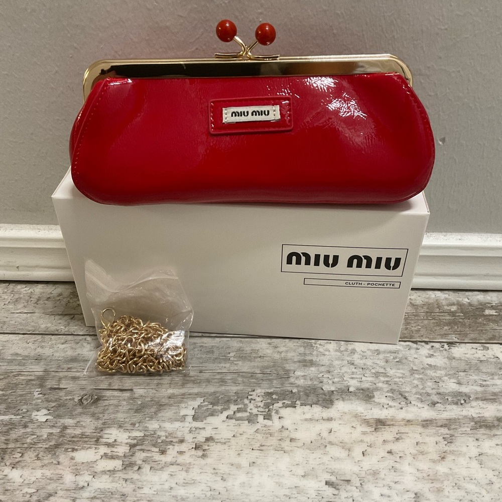 New Miu Miu kisslock red crossbody bag GWP